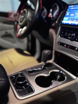 جیپ گراند شیرۆکی